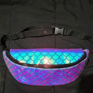 Fanny pack FREE WITH PURCHASE